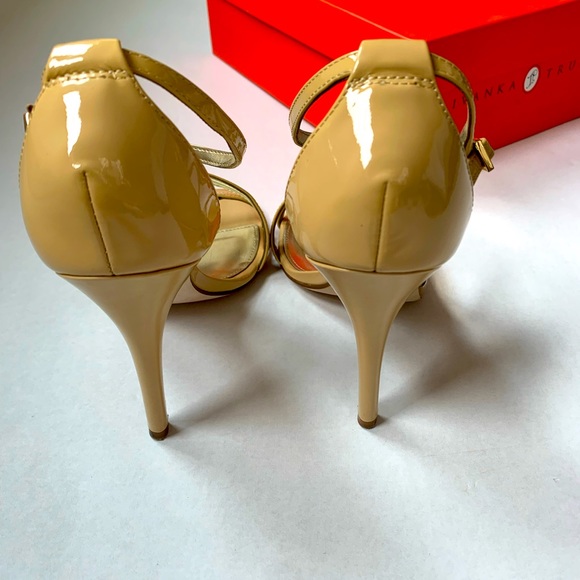 Ivanka Trump heels, size US 9/ Eur 39 - Picture 5 of 5